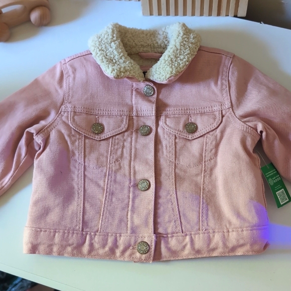 New with Tags GAP pink jean jacket. - Picture 3 of 8